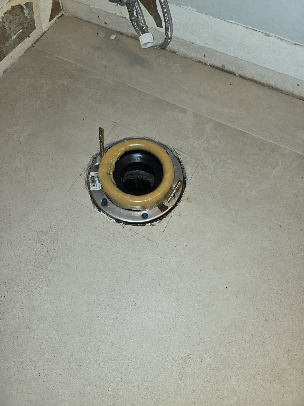 Fixing Toilet Flange Issues with Precision image